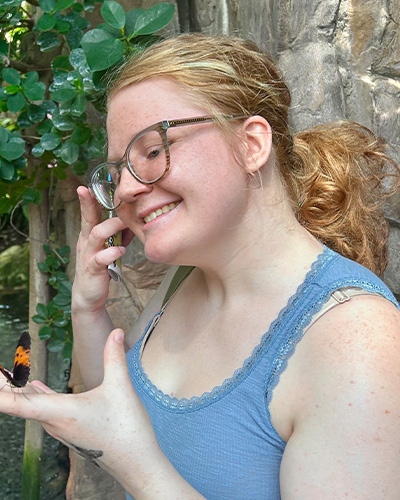 Woman talking on the phone